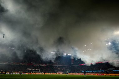 COLOGNE, GERMANY - 14 Ocak 2026: 1 Bundesliga futbol maçı. FC Koeln, FC Bayern Münih 'e karşı. Rhein Enerji Stadyumunda