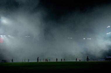 COLOGNE, GERMANY - 14 Ocak 2026: 1 Bundesliga futbol maçı. FC Koeln, FC Bayern Münih 'e karşı. Rhein Enerji Stadyumunda