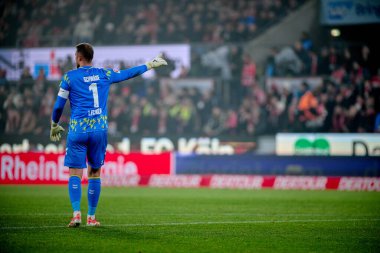 COLOGNE, ALMANY - 14 Ocak 2026: Marvin Schwaebe, 1.Bundesliga 1. FC Koeln, FC Bayern Münih 'e karşı. Rhein Enerji Stadyumunda