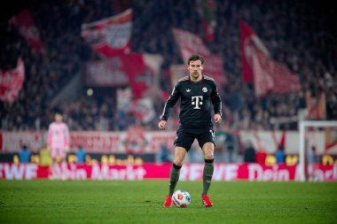 COLOGNE, Almanya - 14 Ocak 2026: Leon Goretzka, 1.Bundesliga 1. FC Koeln, FC Bayern Münih 'e karşı. Rhein Enerji Stadyumunda