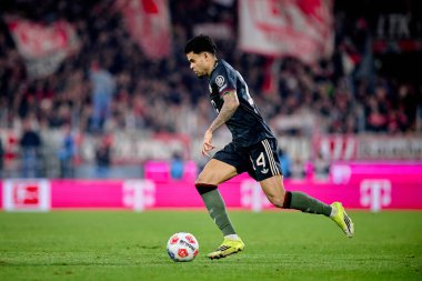 COLOGNE, ALMANY - 14 Ocak 2026: Luis Diaz, 1.Bundesliga 1. FC Koeln, FC Bayern Münih 'e karşı. Rhein Enerji Stadyumunda