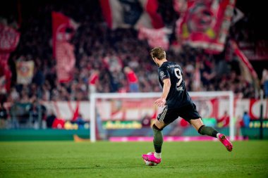 COLOGNE, ALMANY - 14 Ocak 2026: Harry Kane, 1.Bundesliga 1. FC Koeln, FC Bayern Münih 'e karşı. Rhein Enerji Stadyumunda