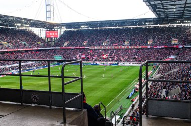 COLOGNE, ALMANY - 17 Ocak 2026:, 1.Bundesliga futbol maçı 1. FC Koeln 1 'e karşı. Rhein Enerji Stadyumunda FSV Mainz 05