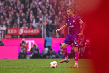 COLOGNE, Almanya - 17 Ocak 2026: Silvan Widmer, 1.Bundesliga 1. FC Koeln 1 'e karşı. Rhein Enerji Stadyumunda FSV Mainz 05