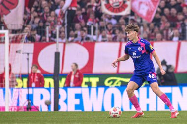 COLOGNE, ALMANY - 17 Ocak 2026:, 1.Bundesliga futbol maçı 1. FC Koeln 1 'e karşı. Rhein Enerji Stadyumunda FSV Mainz 05