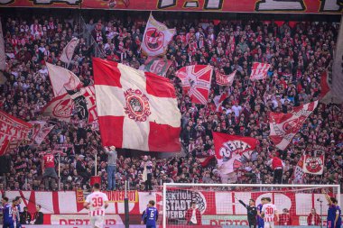 COLOGNE, ALMANY - 17 Ocak 2026:, 1.Bundesliga futbol maçı 1. FC Koeln 1 'e karşı. Rhein Enerji Stadyumunda FSV Mainz 05