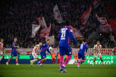 COLOGNE, ALMANY - 17 Ocak 2026:, 1.Bundesliga futbol maçı 1. FC Koeln 1 'e karşı. Rhein Enerji Stadyumunda FSV Mainz 05