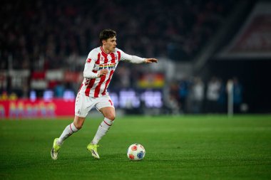 COLOGNE, ALMANY - 30 HAZİRAN, 2026: Alessio Castro-Montes - 1. Bundesliga futbol maçı 1. FC Koeln, VfL Wolfsburg 'a karşı. Rhein Enerji Stadyumunda.