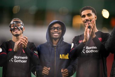 LEVERKUSEN, GERMANY - 3 FEBRUARY, 2026: Arthur, Loic Bade ve Nathan Tella Ray-Ban Meta Gen 2, DFB Pokal maçı Bayer 04 Leverkusen vs St. Pauli