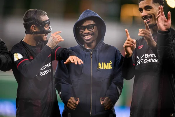 LEVERKUSEN, GERMANY - 3 FEBRUARY, 2026: Arthur, Loic Bade ve Nathan Tella Ray-Ban Meta Gen 2, DFB Pokal maçı Bayer 04 Leverkusen vs St. Pauli