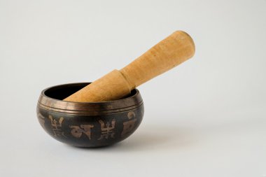 Tibet Singing kase ve ahşap forvet