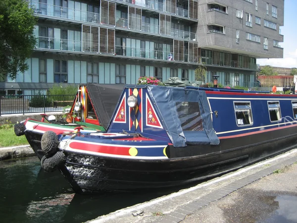 Regent's kanal Londra'ya Narrowboats