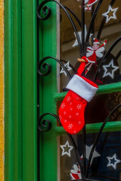 Yılbaşı Çorabı Yıldız Madalyası ve Elf Kolyesi ile Yeşil Kapıya Asıldı