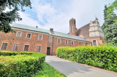 Polonya, Przeworsk 'taki St. Barbara Kilisesi ve Bernardine Manastırı.