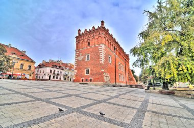 Gotik Sandomierz Belediye Binası, Polonya                               