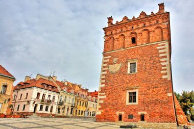 Gotik Sandomierz Belediye Binası, Polonya                               