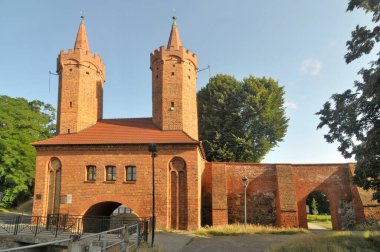 Polonya 'nın Stargard kentindeki değirmen kapısı (Brama Mynska)