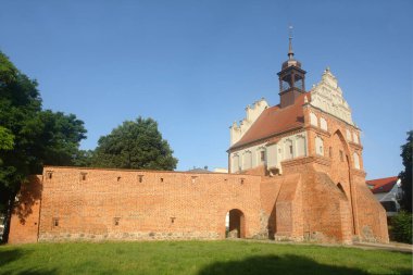  The Rampart Gate (Brama Waowa), Pomerania 'nın batısındaki Stargard' da bir ortaçağ şehir kapısı..                              