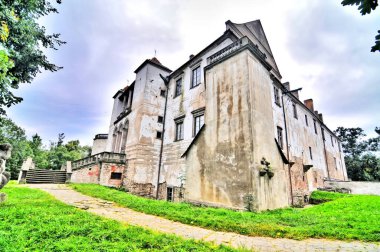 Polonya 'nın Szydowiec kentindeki Rönesans Kalesi