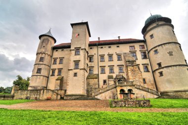 Şimdiki Winicz Şatosu Polonya 'da Leksandrwka Nehri kıyısındaki Leksandrwka nehri kıyısındaki küçük Polonya Voyvoda köyünde bulunan bir şato..
