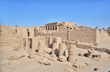 Eski Mısır 'ın en iyi korunmuş tapınak kompleksleri Dendera Tapınağı.