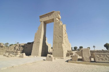 Eski Mısır 'ın en iyi korunmuş tapınak kompleksleri Dendera Tapınağı.