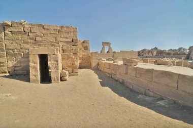 Eski Mısır 'ın en iyi korunmuş tapınak kompleksleri Dendera Tapınağı.