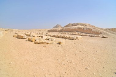 Djoser Piramidine Djoser Adım Piramidi ya da Mısır 'ın Saqara mezarlığında Horus Netjerikhet' in Adım Piramidi denir.