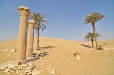 Unas 'ın piramit kompleksi Saqqara, Mısır' a ait olan vadi tapınağı