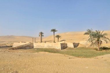 Unas 'ın piramit kompleksi Saqqara, Mısır' a ait olan vadi tapınağı