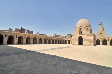 İbn-i Tulun Kahire 'nin en eski tarihi camii, Mısır
