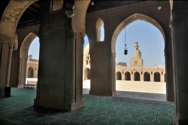 İbn-i Tulun Kahire 'nin en eski tarihi camii, Mısır