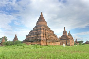 Bagan eski Pagan şehri ve Mandalay 'ın Myanmar Bölgesi' ndeki UNESCO Dünya Mirası Bölgesi 'nde yüzlerce Budist ahmak, pagoda ve yönetimle birlikte.