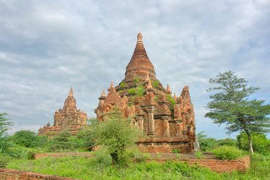 Bagan 'daki Thitsarwadi Tapınağı eski Pagan antik kenti ve eskiden Burma' nın Mandalay Bölgesi 'nde bulunan UNESCO Dünya Mirasları Alanı' nda yüzlerce Budist sersemliği, pagoda ve manastırı vardı.