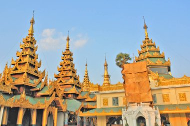 Shwedagon Pagoda UNESCO Dünya Mirası Bölgesi Myanmar 'ın Yangun başkenti Burma' da yüzlerce Budist stupası, pagoda ve manastırı vardı.