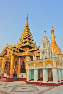 Shwedagon Pagoda UNESCO Dünya Mirası Bölgesi Myanmar 'ın Yangun başkenti Burma' da yüzlerce Budist stupası, pagoda ve manastırı vardı.
