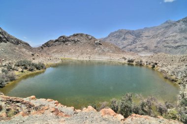 Nubra ya da Dumra Vadisi, kutsal Yarab-Tso Gölü ile. Ladakh Vadisi 'nin kuzeydoğusunda yer alan üç kollu bir vadi.