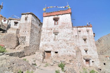 Hemis Manastırı - Hindistan 'ın Hemis kentinde bulunan Drukpa soyundan Tibet Budist Manastırı (gompa).