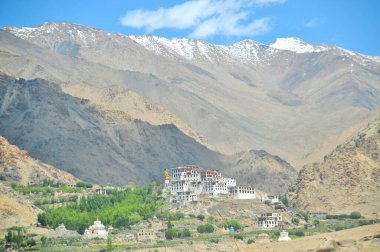Likir Manastırı ya da Likir Gompa (Klud-kyil) - Kuzey Hindistan 'da bir Budist manastırı.