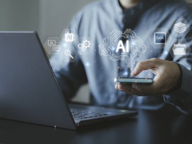 Yapay zeka ajanı kavramında, sanal yapay zeka arayüzü ile etkileşime giren mobil bilgili personelin veri analizi, otomasyon ve akıllı süreçleri kontrol ederek dijital dönüşümü işaret etmesi öngörülüyor..