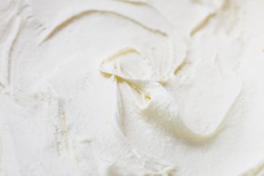 Soğuk, lezzetli süt vanilyalı dondurma