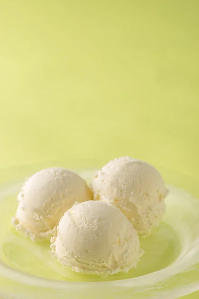 Gelado de baunilha de leite frio e delicioso — Fotografia de Stock