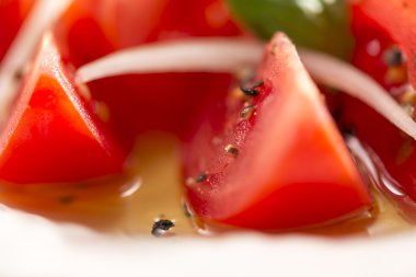 Zeytinyağı domates kesmek için kombinasyonu