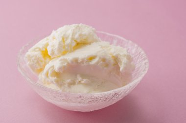 Soğuk ve lezzetli dondurma