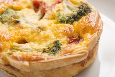 Yumurta ve sebze olduğunu çok oldu kiş.