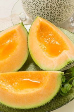 Taze ve tatlı kavun