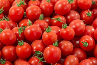 kırmızı ve taze domates