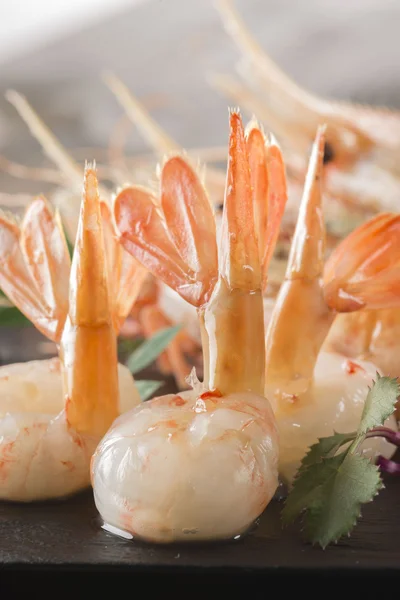 Prato de camarão fresco e delicioso — Fotografia de Stock