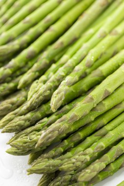 Taze kuşkonmaz yemekleri