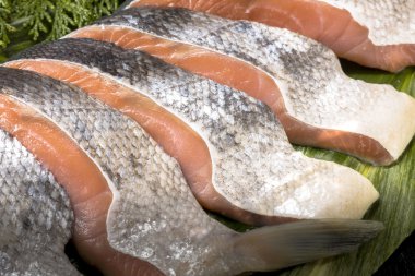 Somon yemek kolay boyutuna kesme